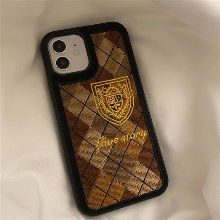 Diamond Lattice Embroidery Mobile Phone Case All-inclusive Soft Shell — image 1