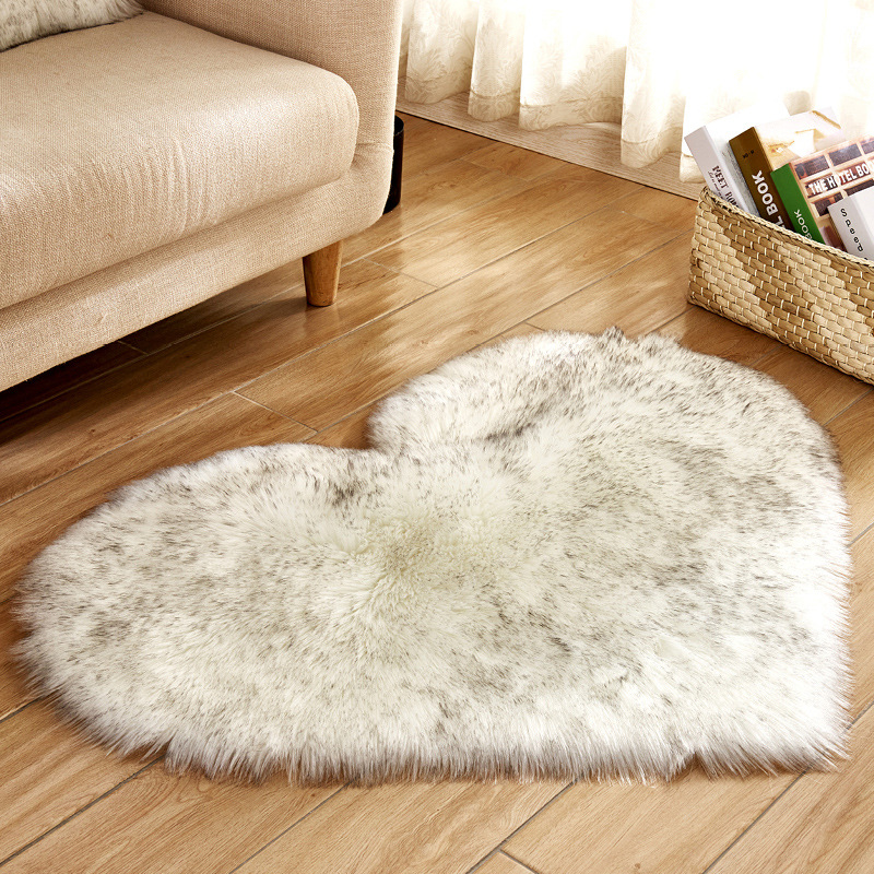 Multifunctional Plush Heart-shaped Carpet For Home Decoration, Which Is Anti-skid And In A Cute Girly Style
