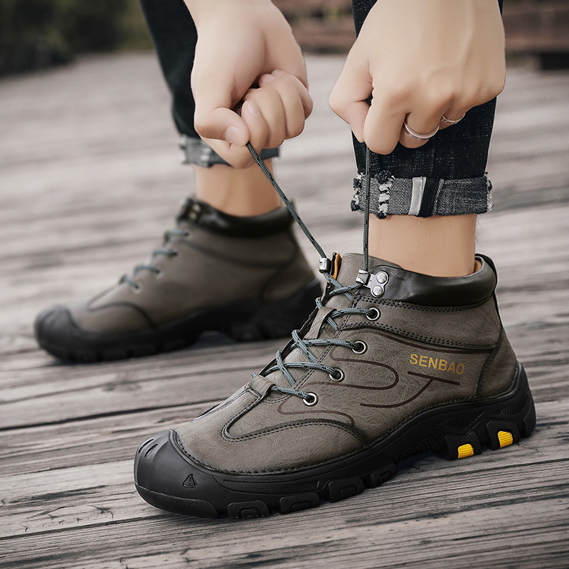 Large Size Men's Leather Boots Plus Velvet Warm Snow Boots