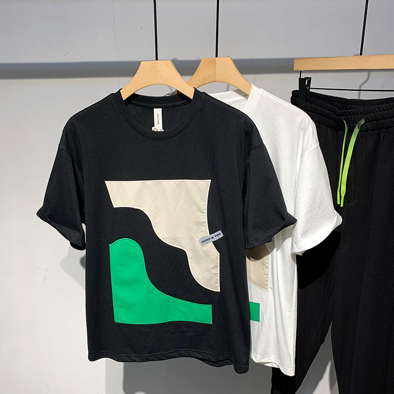 Title 4, Street Fashion Color Block Print Round Neck Sho...