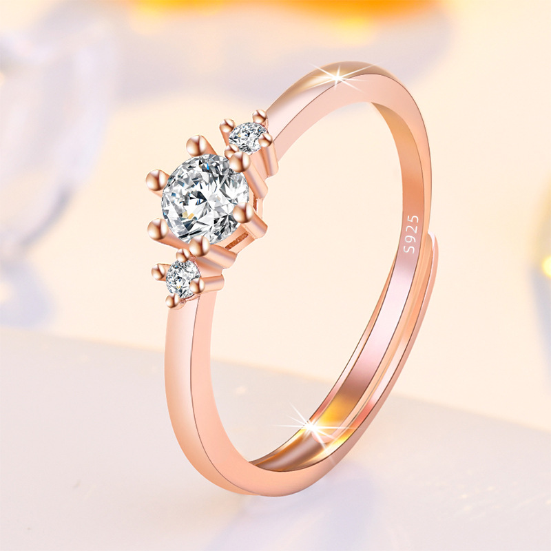 Simple Very Fine Creative Six Claw Ring Women