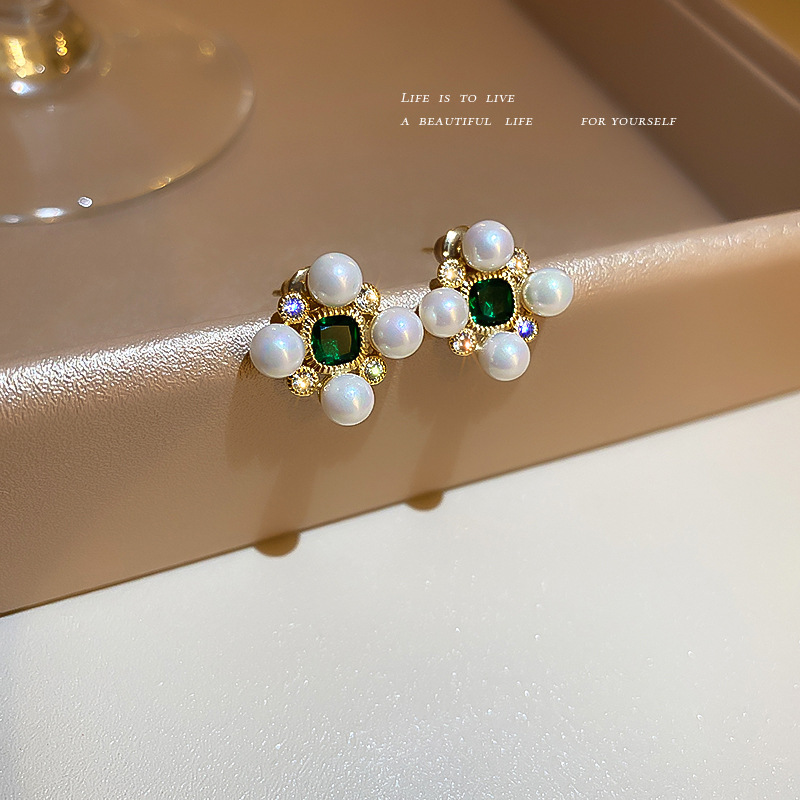 Niche Metal Cold Wind Earrings Fashion Long Temperament Earrings