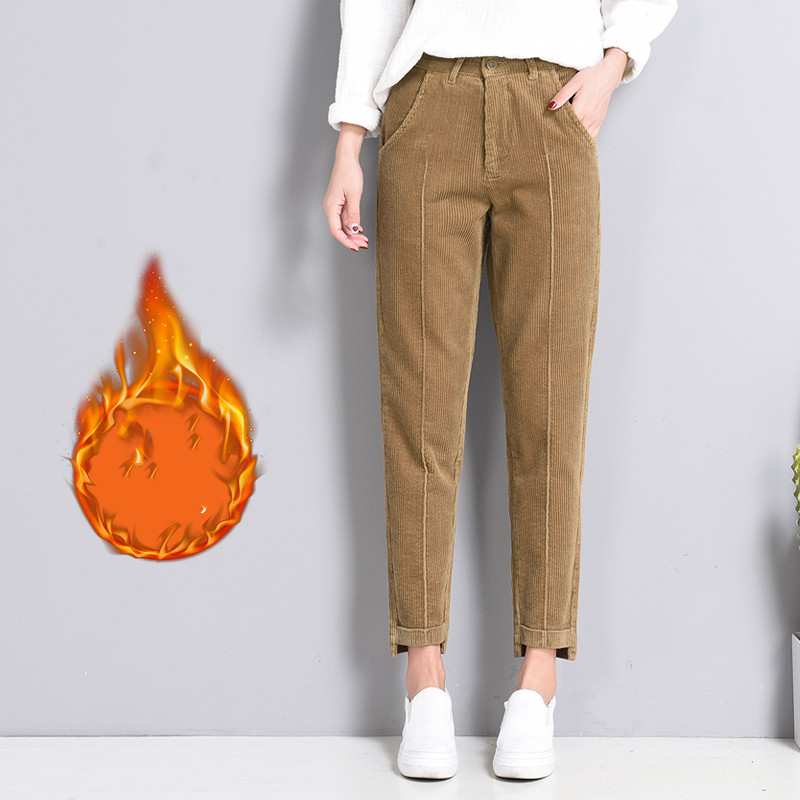 Title 7, Pantaloni Loose Feet Casual Radish in Velluto a...