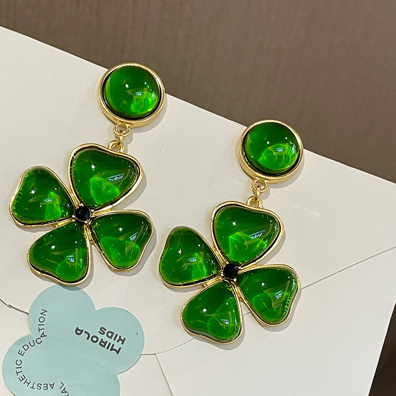 Title 4, Retro Debutante Style Green Ear Studs Earrings