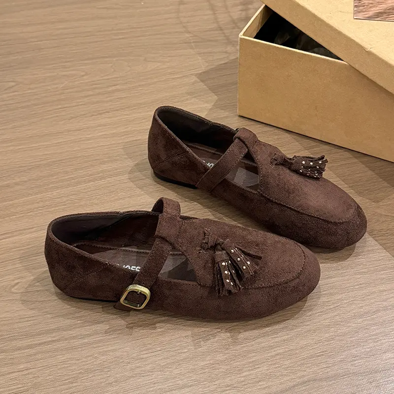 In Stock Minimalist Vintage French Round Toe Women's Leather Shoes, British Design Casual Flat Studded Tassel Flats