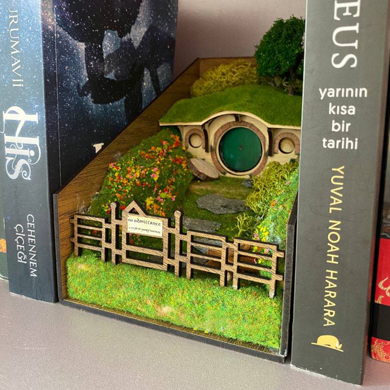 House bookends insets bookshelf decoration
