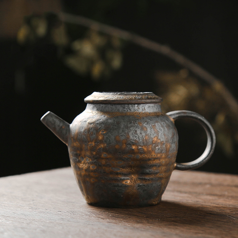 Gilt teapot