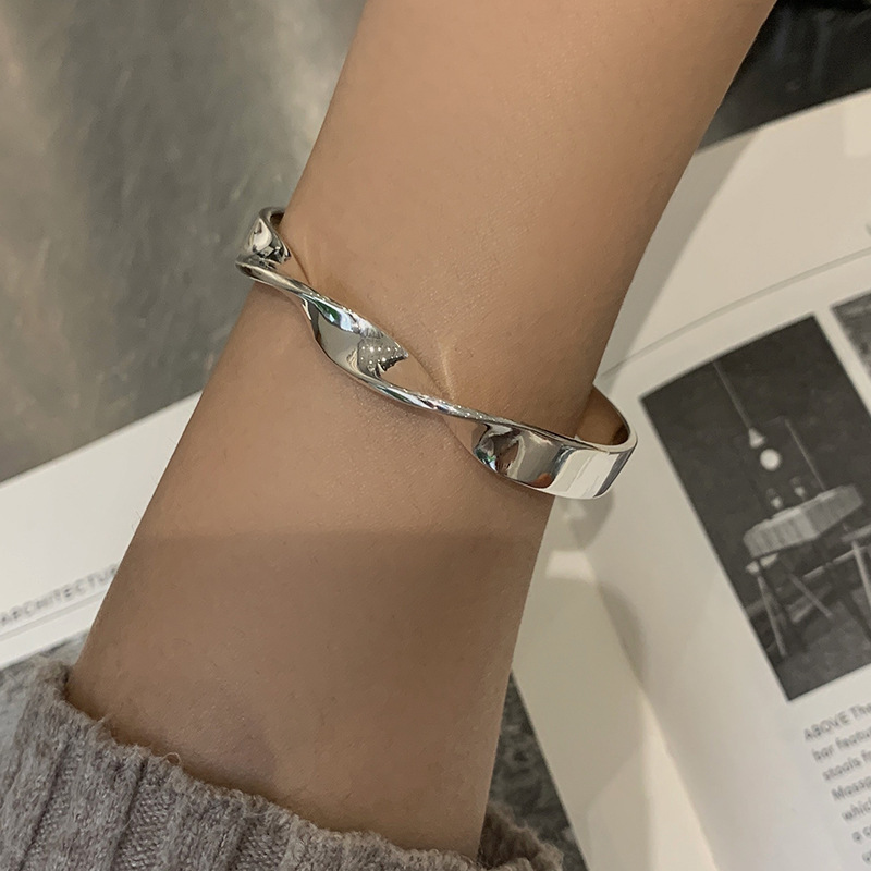 Title 3, Damen Armband aus Sterlingsilber mit unregelmäß...