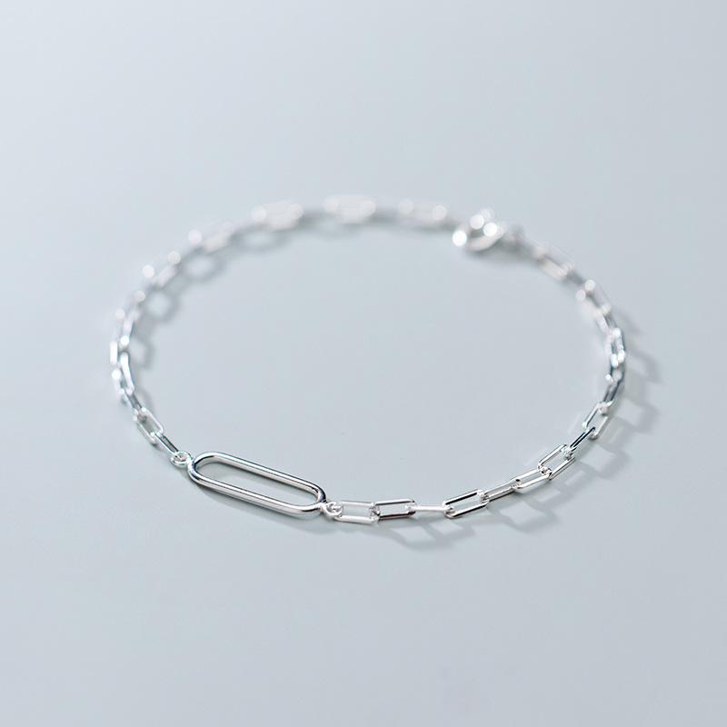 Title 2, Silver Simple Fashion Oval Interlocking Bracele...