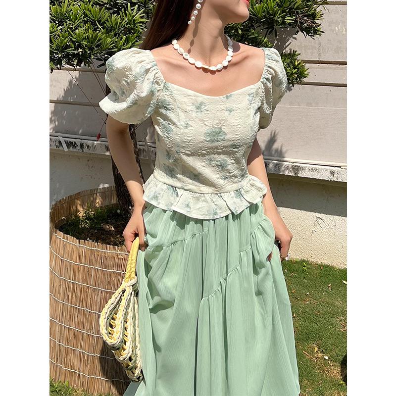 Floral Square Neck Puff Sleeve Cropped Slim Top