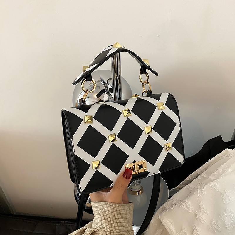 Sac à main rétro à gros rivets — 20×15 cm 3