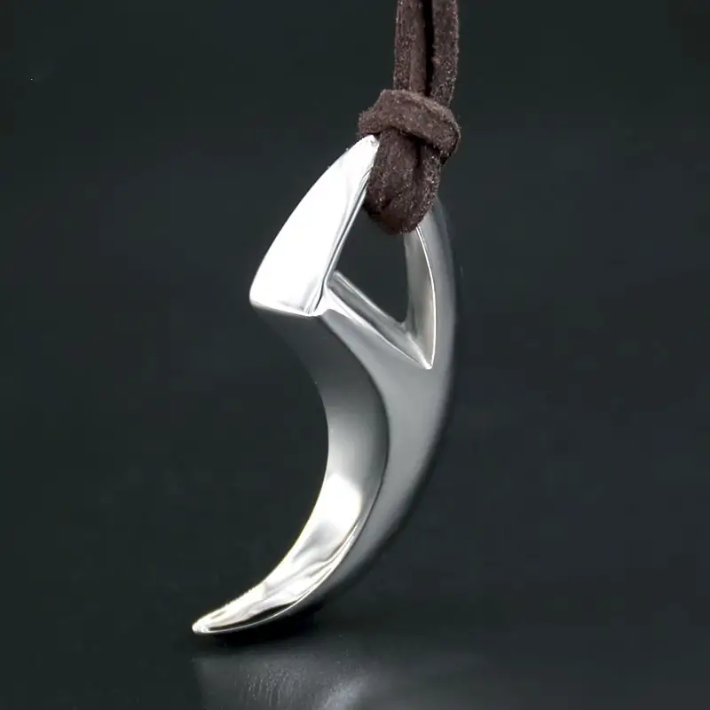 Wolf Tooth Necklace Men's Tide Titanium Steel Teeth Pendant Men's Accessories Fashion Pendant