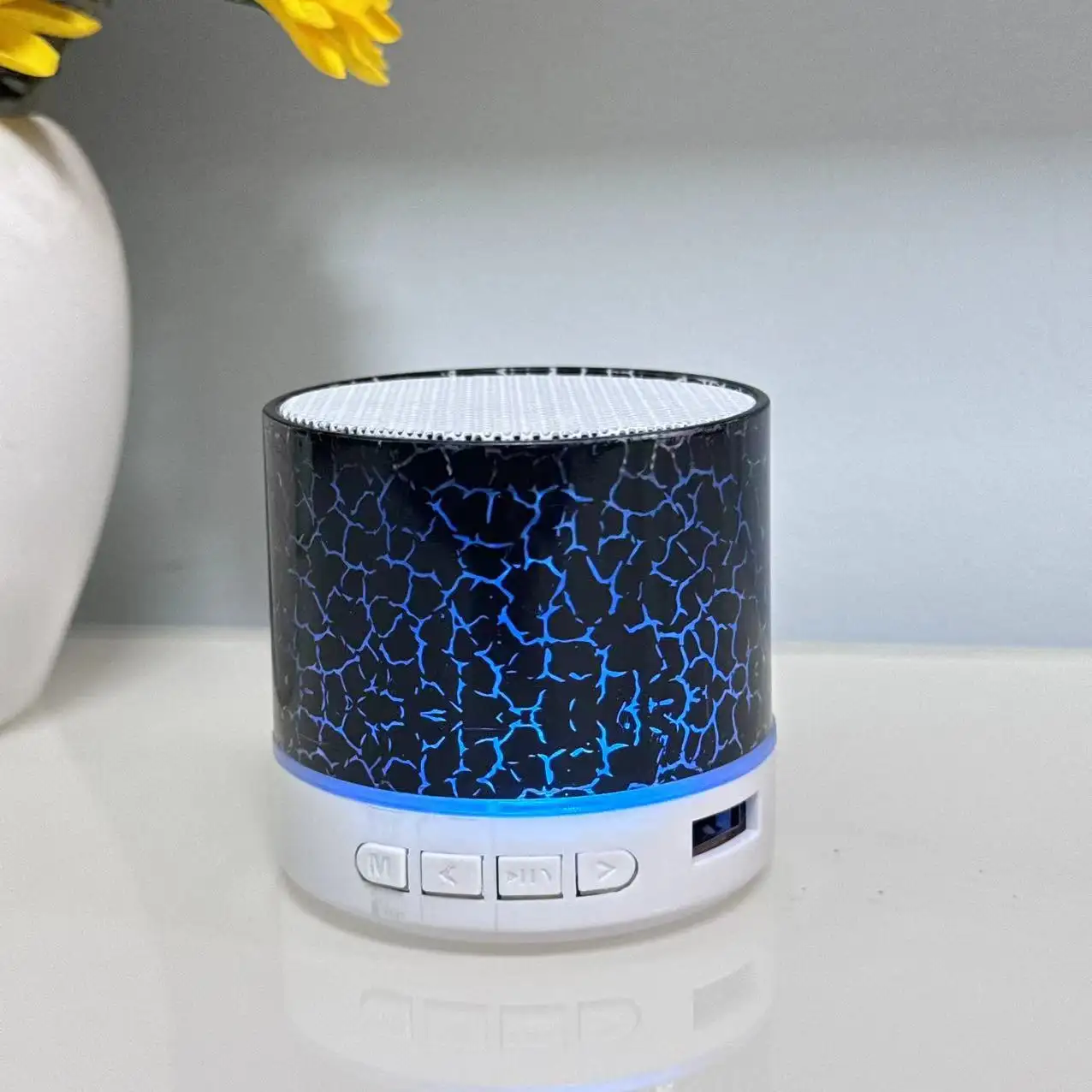 New Mini Crack Bluetooth Speaker, Portable Card-inserting