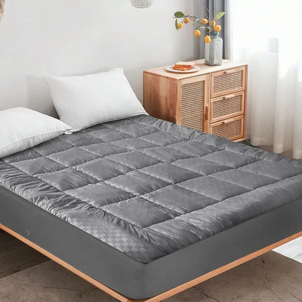 Solid-color Embossed Mattress Bedspread image 4