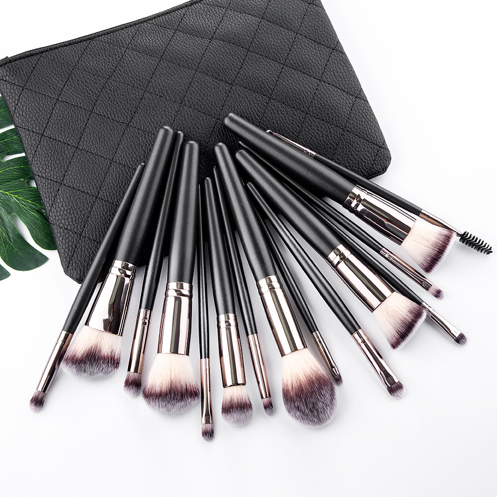 Title 3, 15-teiliges Make-up Pinsel Set in Mattschwarz f...