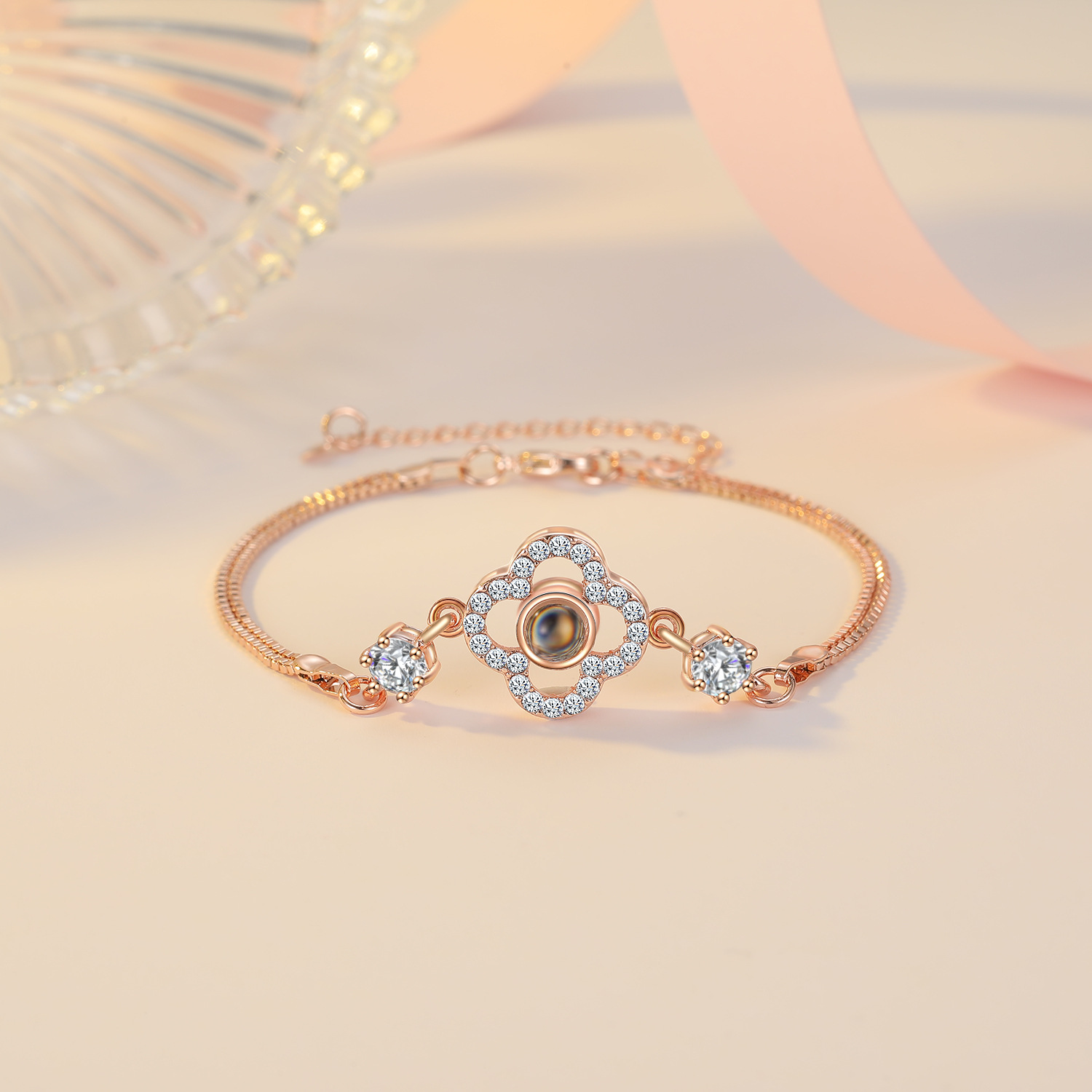 Lucky Clover 100 Languages I Love You Projection Bracelet