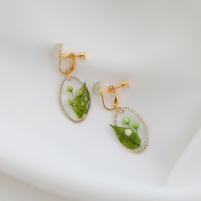 Women's Fashion Oval Picture Frame Earrings