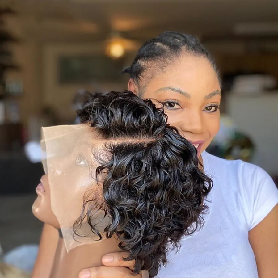 Real-life Elf Can Perm And Dye Wig