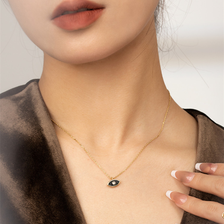 Women's Fashion Vintage Premium Design Collarbone Chain
