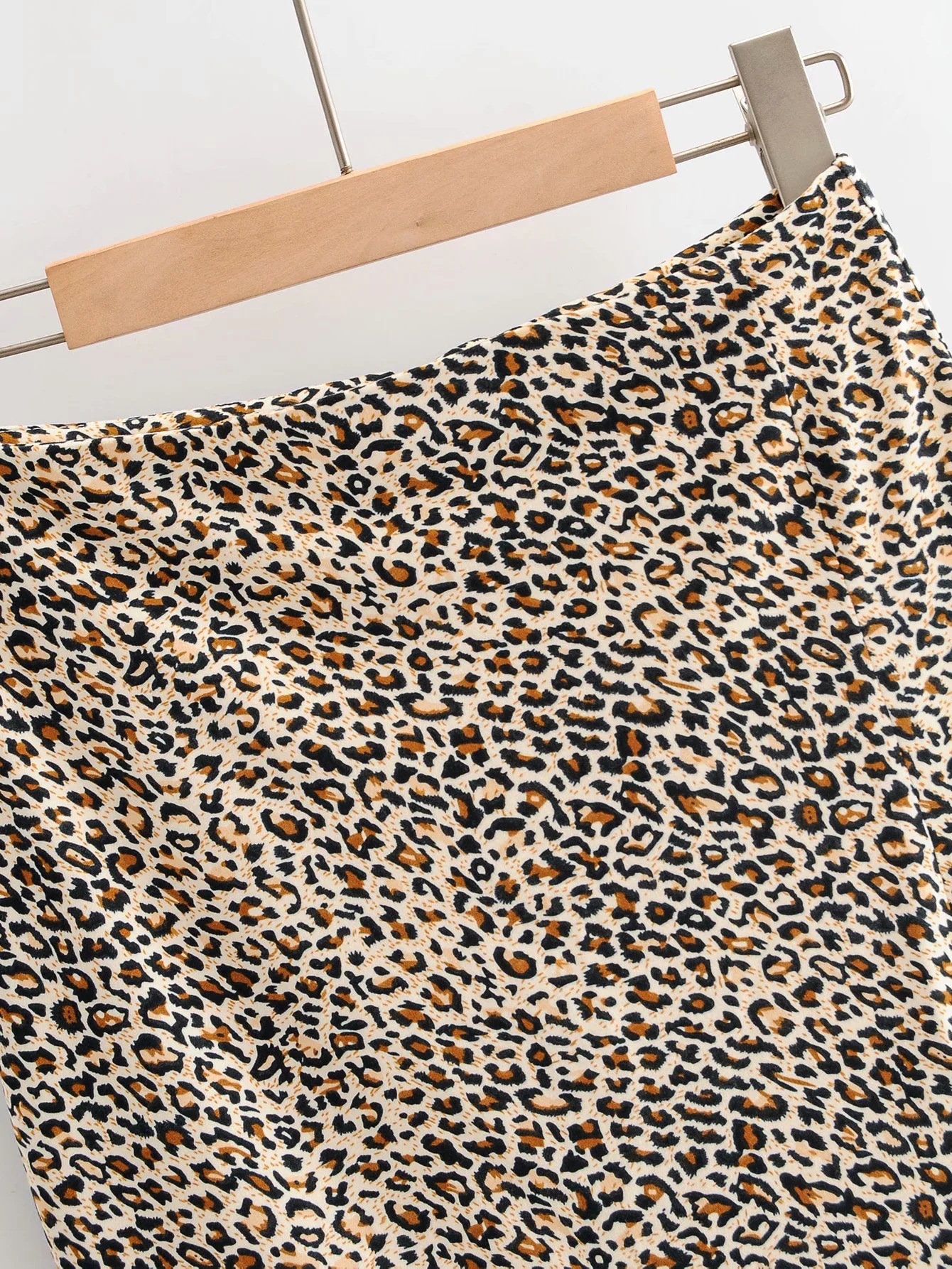 Title 14, Animal print waist skirt