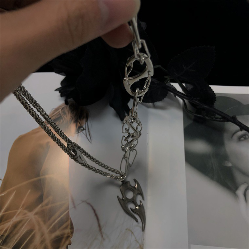 Men's And Women's Exaggerated Earthy Punk Clavicle Chain