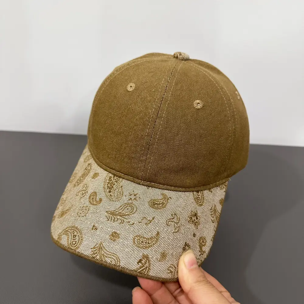 American-style Hooded Deep-seamed Walnut Flower Brimmed Denim Baseball Cap. Available In Multiple Colors. Suitable For Both Men And Women. Perfect For Daily And