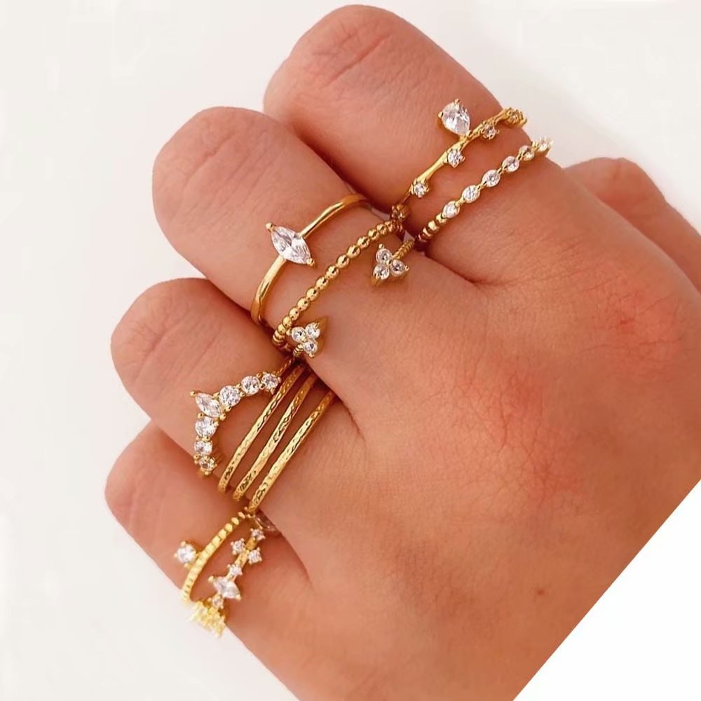 Metal Zircon Ring Set Cold And Fashionable
