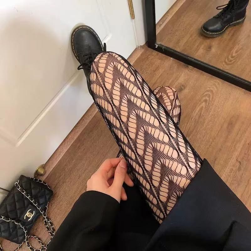 Leaf Pattern Fishing Net Socks For Women In Spring And Autumn Sexy Lace Hollow Bottom Jumpsuit Net Socks