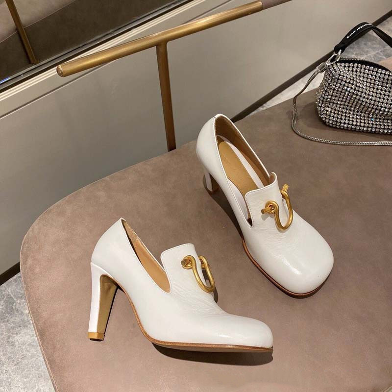 Horseshoe Buckle Tapered Stiletto Shoes