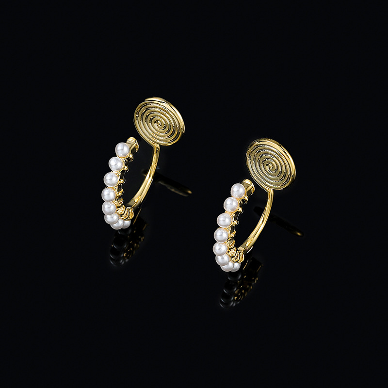 Title 1, Womens simple and compact pearl earrings. Eleg...