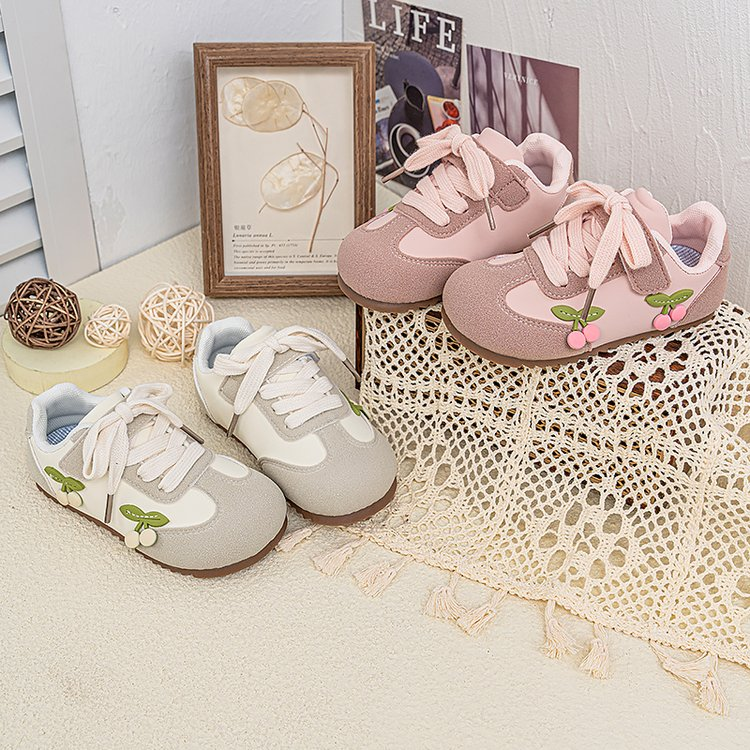 Girls Fashion Trainer Shoes, 2026 New Spring Autumn Soft Sole Toddler Casual Sneakers Kids Flat Skate Shoes