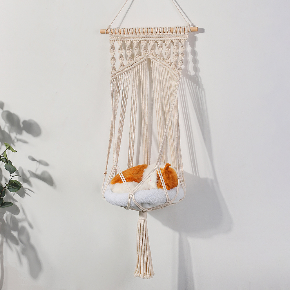 Pet hanging basket