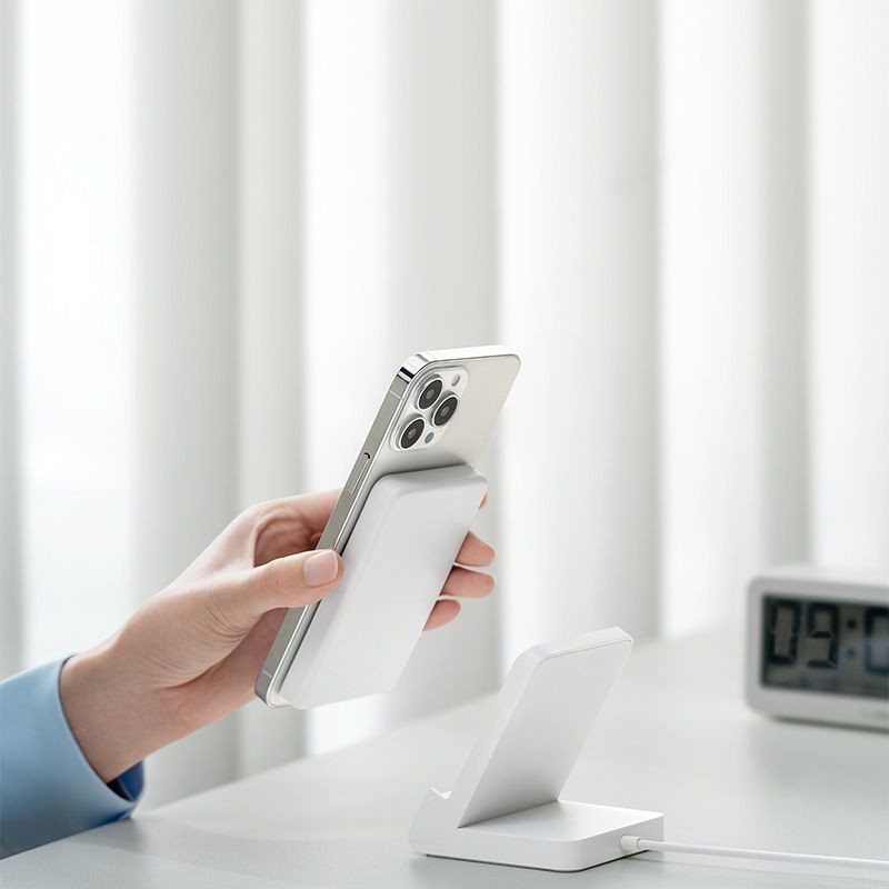 Charger Two-in-one Wireless Charging Thin And Light Small Size