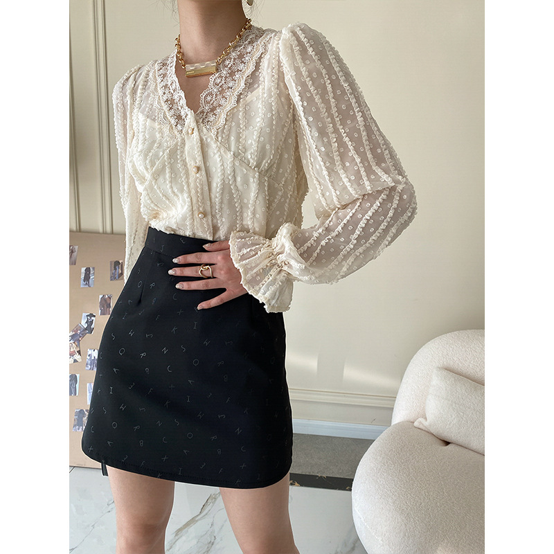 Title 3, French Royal Style Lace Bell Sleeve Shirt for w...