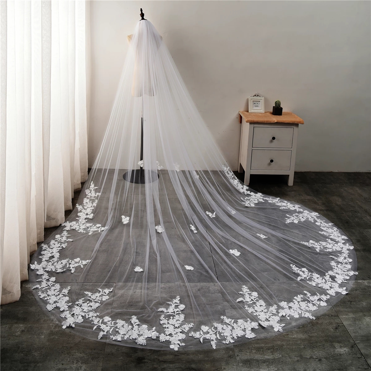 Bride Embroidered Lace White Long Trailing Veil