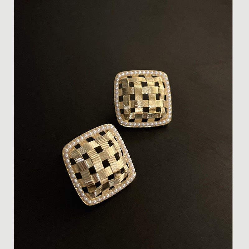 Brass Plating 14k Gold European And American Bloggers Geometric Three-dimensional Woven Square Earrings