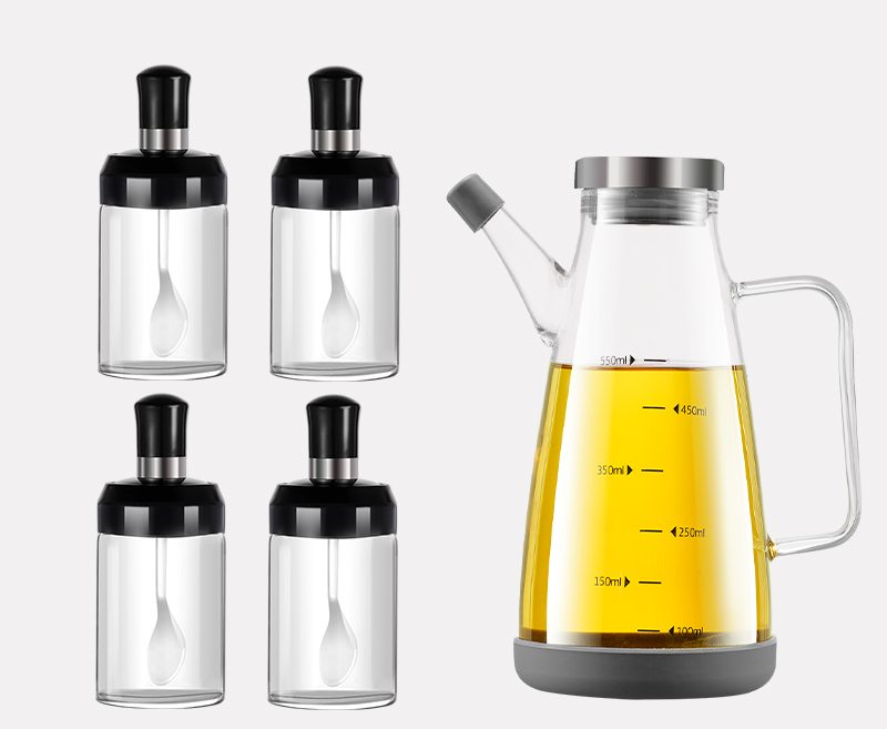 550ml oil can with spoon and l