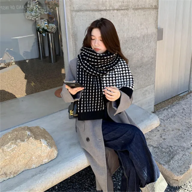 Korean Style Knitted Women's Handmade Mini Heart Scarf Black - Shop at LoveMi