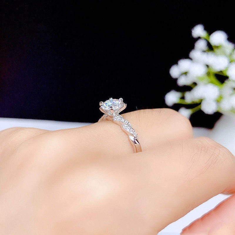 Title 4, Bague torsadée en pâte frite dorée 18K faite à ...