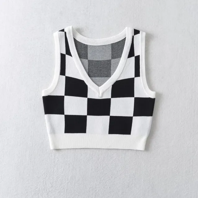 Spring New Two color Plaid Knitted Vest V Neck Short Top K7 M194A White - Shop at LoveMi