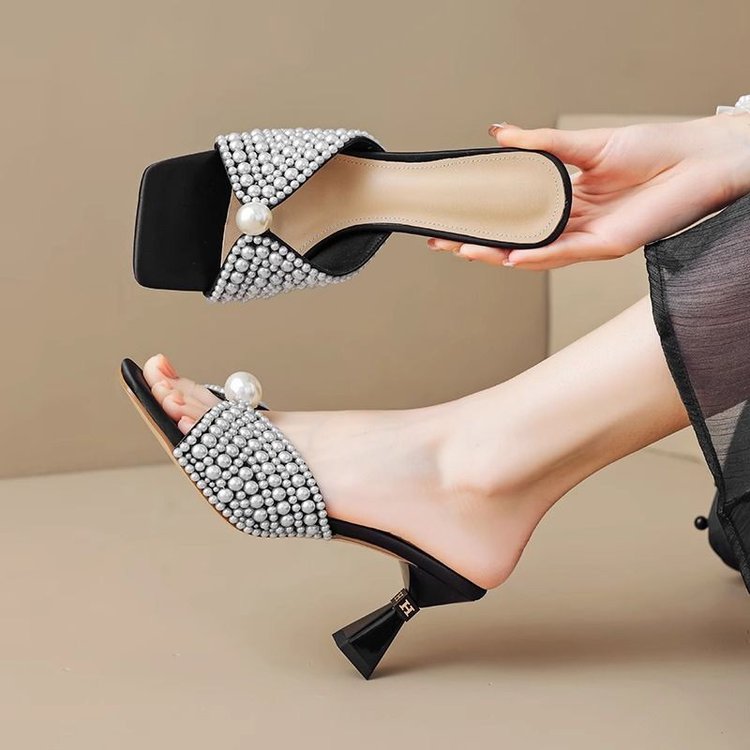 Fashionable And Versatile Pearl Commuting Temperament With Slim Heels And Exposed Toes, Cool Slippers, Half Slippers