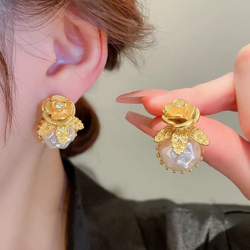 ต่างหูมุกดอกไม้ Rhinestone วินเทจ