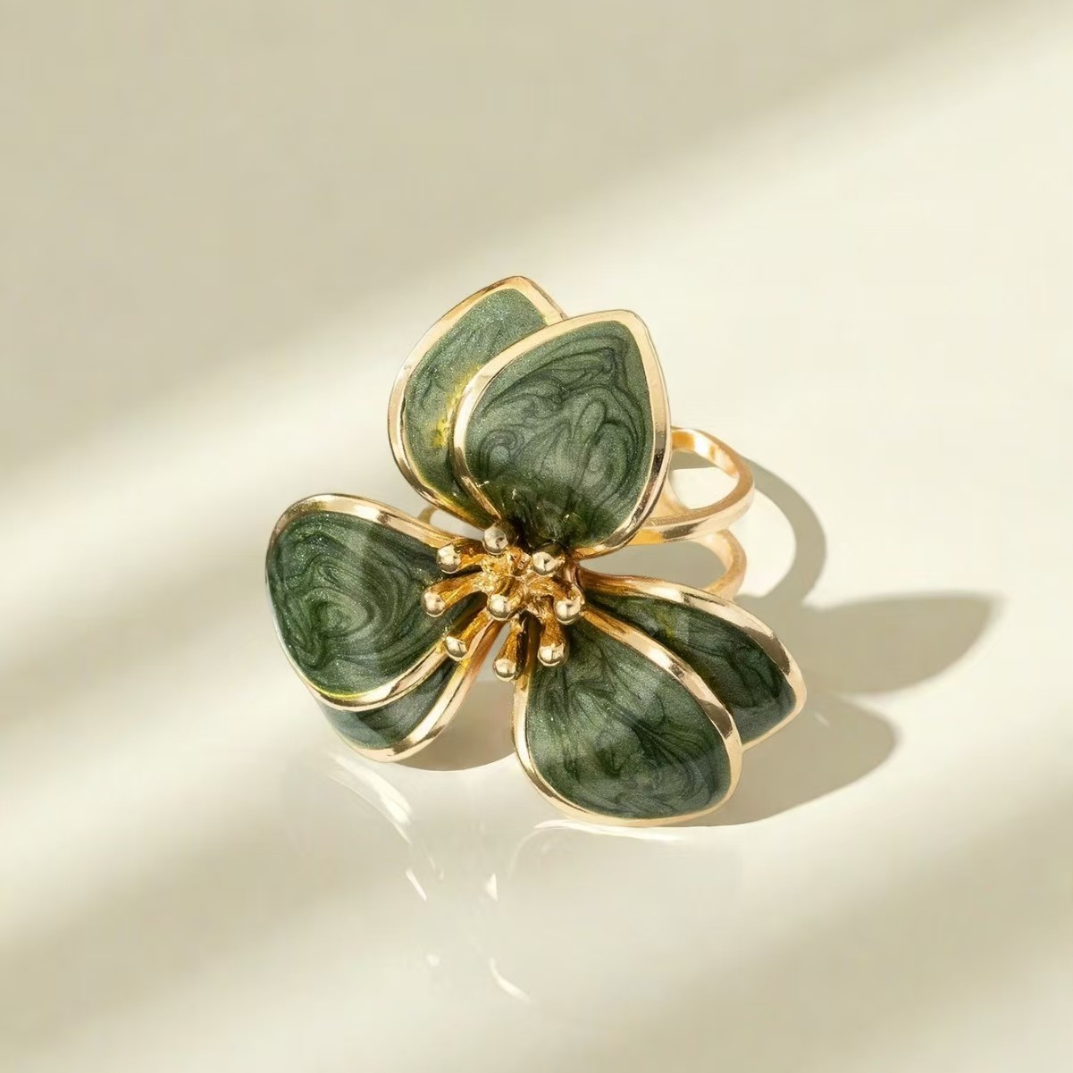 Single Piece Alloy Enamel Flower Ring, Exaggerated Floral Design Open Ring For Women, Trendy Party Jewelry