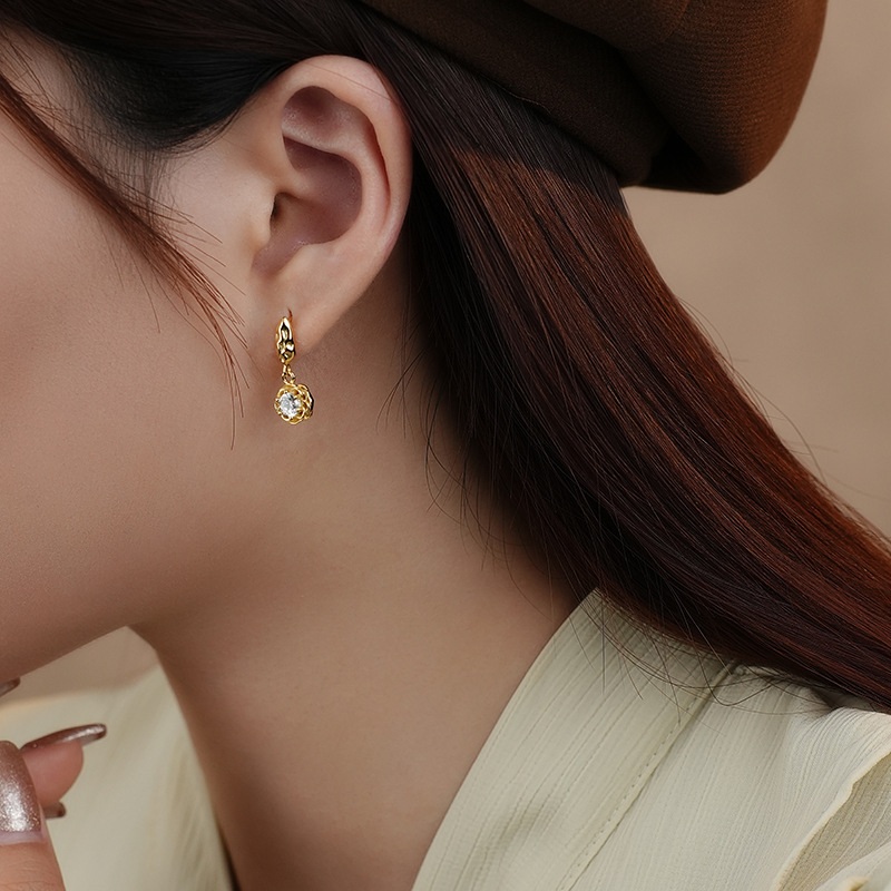 Women's Fashion Sterling Silver Irregular Pleated Flower Stud Earrings