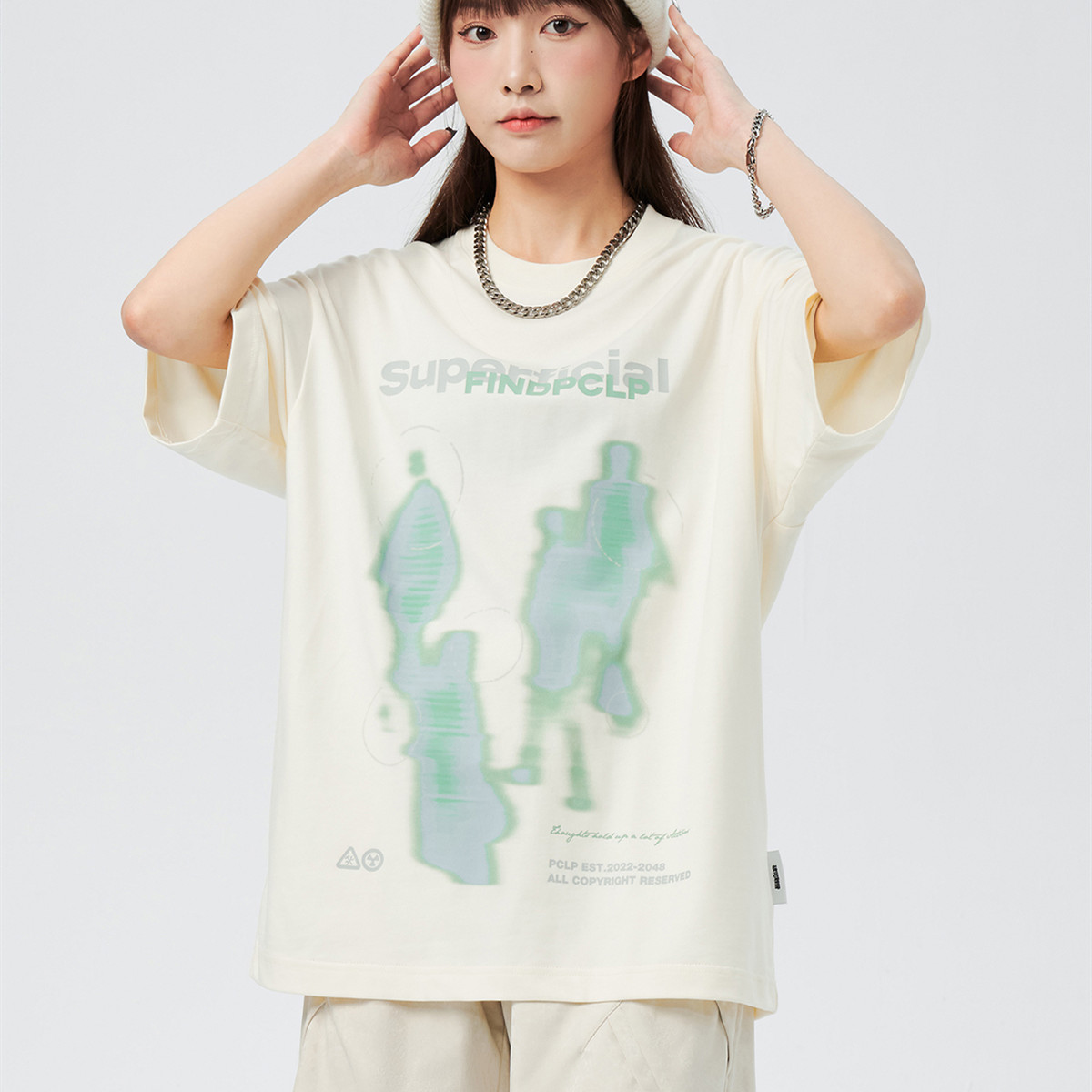 Blur Portrait Short Sleeve Crew Neck Loose Top