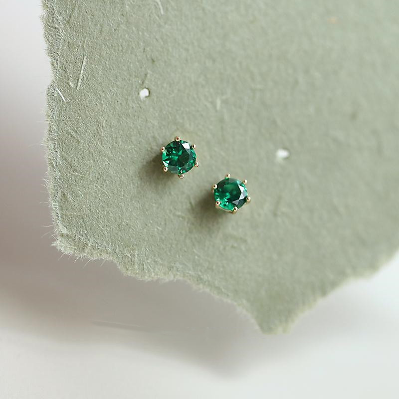Six-claw Green Zircon Stud Earrings