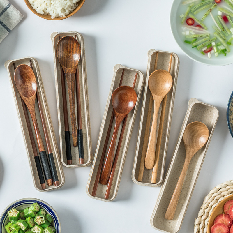 Cute Portable Tableware With Wooden Spoon