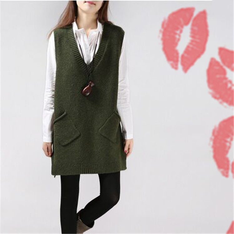 Title 2, V-neck Vest Knit Sleeveless Sweater