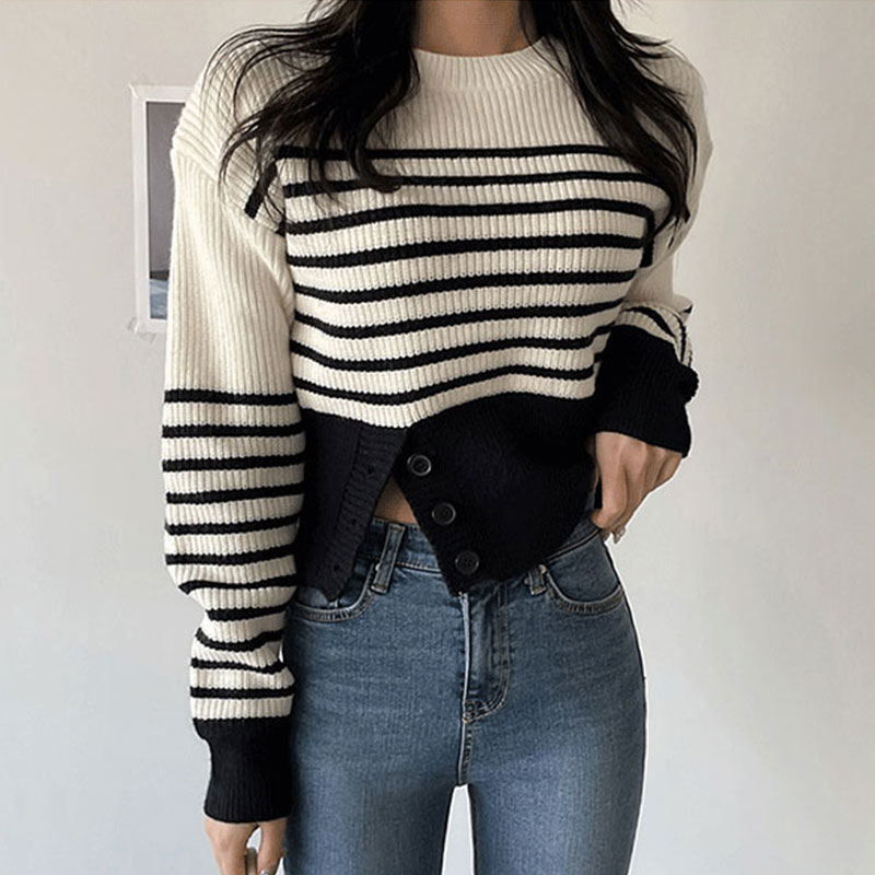 Women's Fashion Crew Neck Contrast Striped Three Button Long Sleeve Knit Sweater