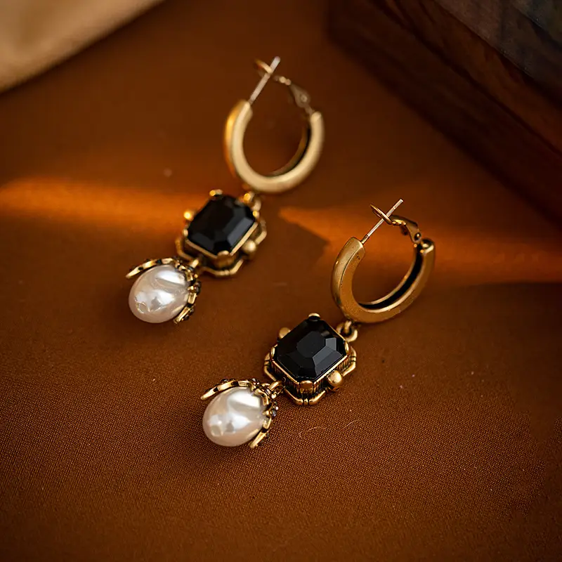 Pearl European And American Retro Long High-grade Mid-ancient Niche Design Earrings